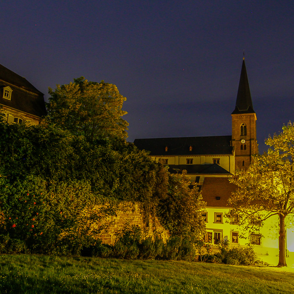 Saarland, Merzig, Hilbringen, Schloss, Kirche, Nacht