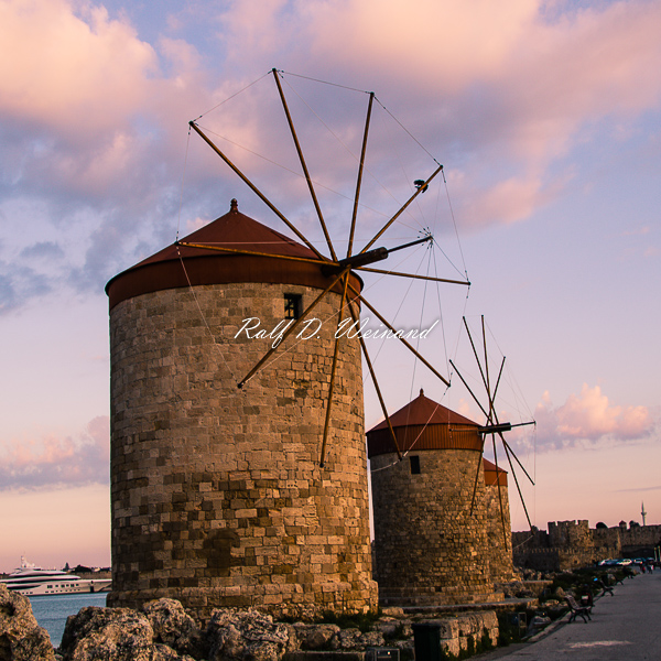 Griechenland, Greece, Rhodos, Rhodes, Windmühlen, wind mills, Hafen, Mandraki Hafen, Mandraki harbour, harbour