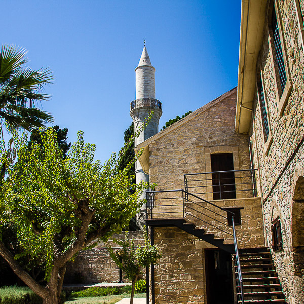 Zypern, Cyprus, Larnaka, Larnaca, Gebäude, building, Minarett, minaret