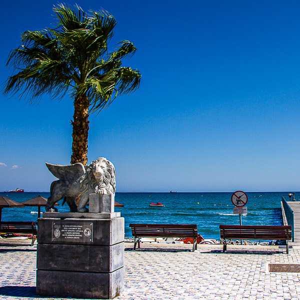 Zypern, Cyprus, Larnaka, Larnaca, venetianischer Löwe, venetian lion, Skulptur, sculpture